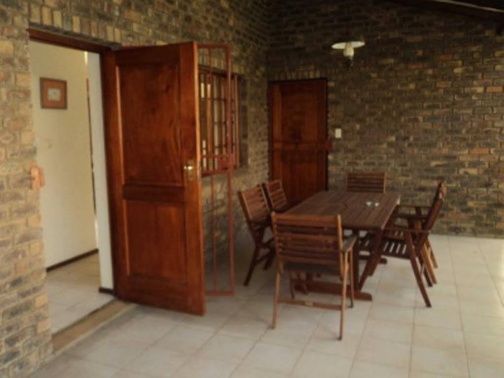 African Footprints Lodge Midrand Exterior photo